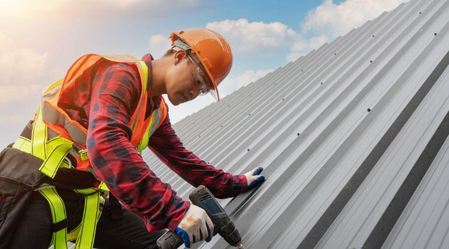Professional residential roofers in La Pine, OR